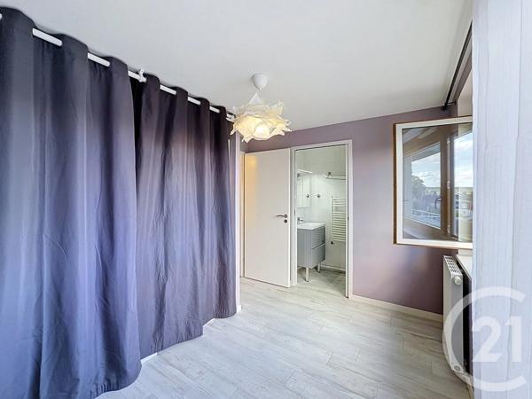 Appartement 4 Pièces à vendre  4 pièces - 79,59 m 2   FONTAINEBLEAU  - 77