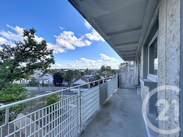 Appartement 4 Pièces à vendre  4 pièces - 79,59 m 2   FONTAINEBLEAU  - 77