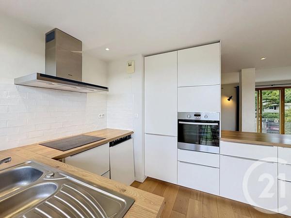 Appartement 4 Pièces à vendre  4 pièces - 79,59 m 2   FONTAINEBLEAU  - 77