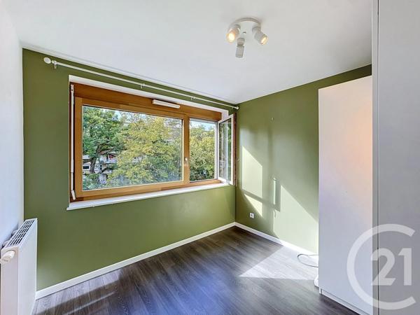 Appartement 4 Pièces à vendre  4 pièces - 79,59 m 2   FONTAINEBLEAU  - 77