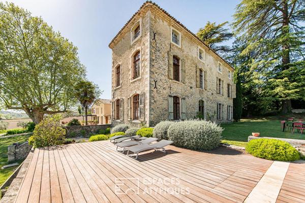 Coup de coeur absolu ! Bastide du XVIIIe siècle et domaine d’exception au coeur du Luberon