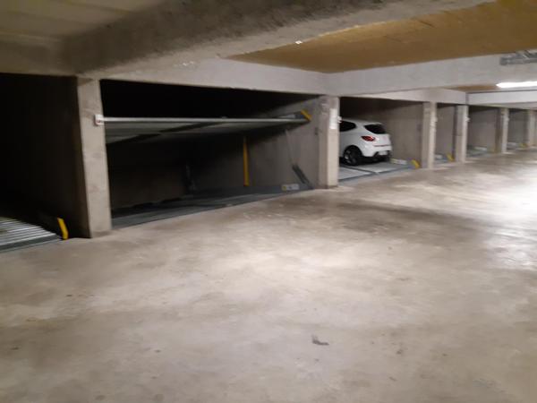Parking · Location Seyssins (38180)