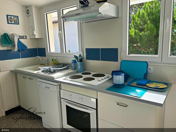 La Tremblade (17390) Belle Ronçoise 6 chambres Plage et commerces à pied.