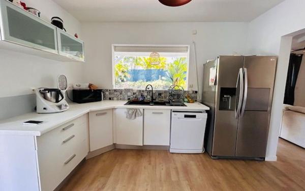 Maison à louer    4 pièces •  Baie-Mahault