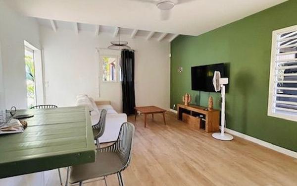 Maison à louer    4 pièces •  Baie-Mahault