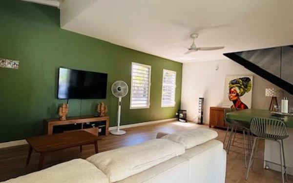 Maison à louer    4 pièces •  Baie-Mahault