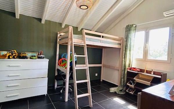 Maison à louer    4 pièces •  Baie-Mahault