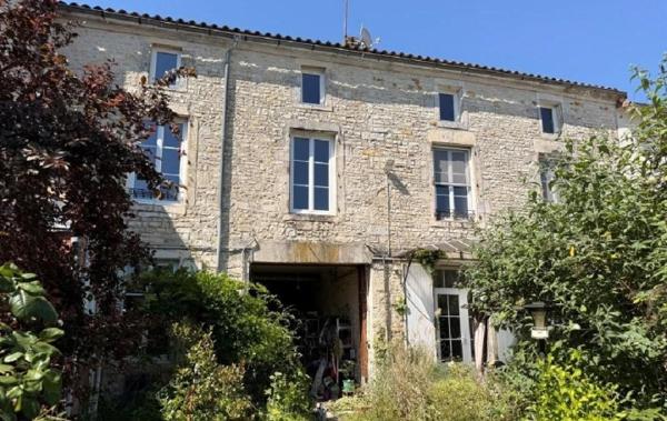 Vente Maison Aigre   