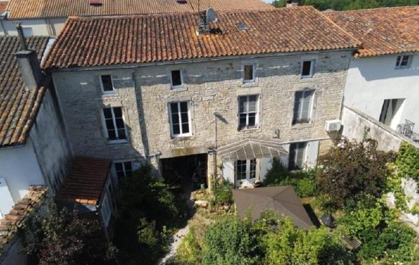 Vente Maison Aigre   