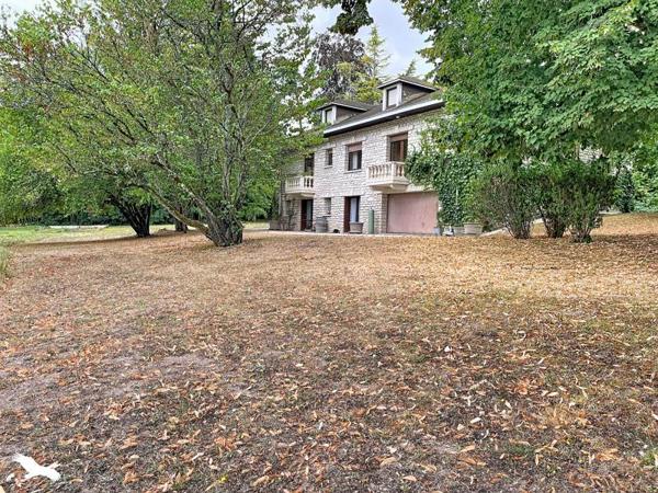 Maison 345 000 € Nersac 11 p 245 m² DPE E