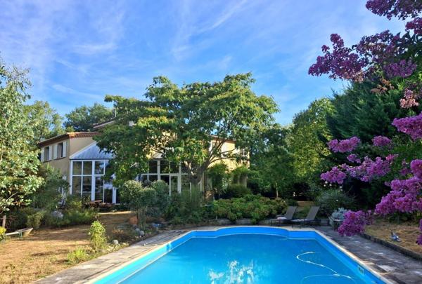 Maison d’architecte atypique avec piscine - Saint-Hilaire-de-la-Noaille