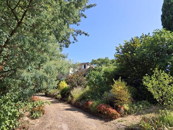 Maison d’architecte atypique avec piscine - Saint-Hilaire-de-la-Noaille
