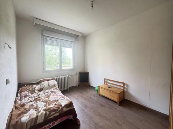 Vente                                                      Appartement
                        
                                         95 m2                     à Nevers