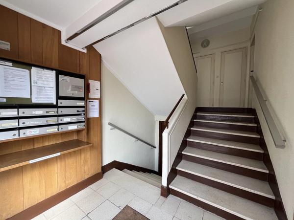 Vente                                                      Appartement
                        
                                         95 m2                     à Nevers