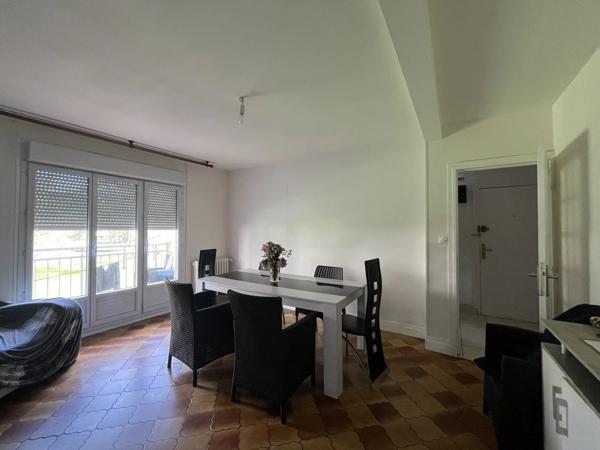 Vente                                                      Appartement
                        
                                         95 m2                     à Nevers