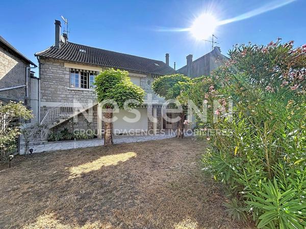 Maison à vendre Brive ancienne caserne - 3 chambre - 2 garages-  jardin - dépendance -