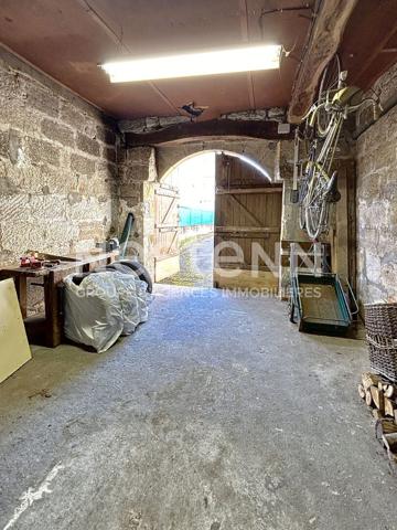Maison à vendre Brive ancienne caserne - 3 chambre - 2 garages-  jardin - dépendance -