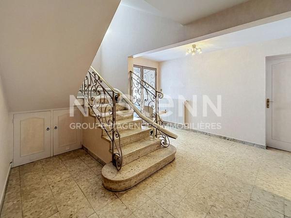 Maison à vendre Brive ancienne caserne - 3 chambre - 2 garages-  jardin - dépendance -