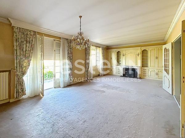Maison à vendre Brive ancienne caserne - 3 chambre - 2 garages-  jardin - dépendance -