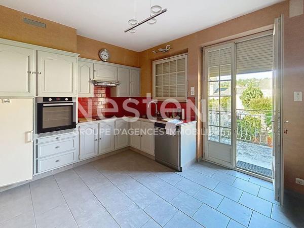 Maison à vendre Brive ancienne caserne - 3 chambre - 2 garages-  jardin - dépendance -