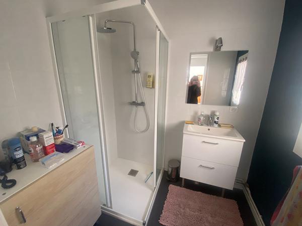 Maison de fond de cour avec extérieur et dépendance