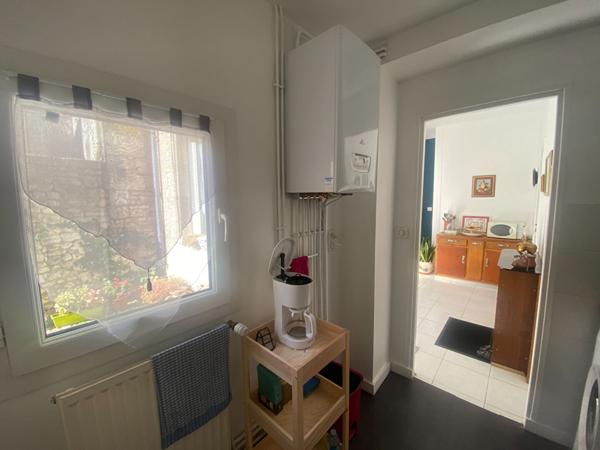 Maison de fond de cour avec extérieur et dépendance