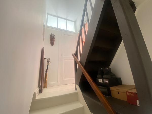 Maison de fond de cour avec extérieur et dépendance