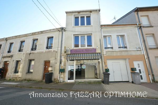 EXCLUSIVITÉ – IMMEUBLE DE RAPPORT AVEC LOCAL COMMERCIAL ET APPARTEMENT T3 À MONTMÉDY (55600)