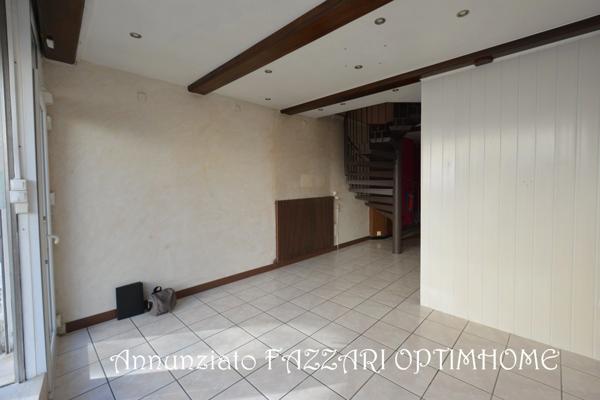 EXCLUSIVITÉ – IMMEUBLE DE RAPPORT AVEC LOCAL COMMERCIAL ET APPARTEMENT T3 À MONTMÉDY (55600)