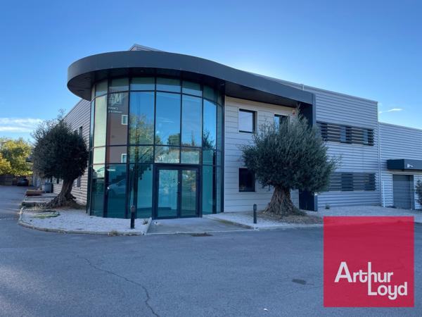 BUREAUX CLOISONNES - PARKING SECURISE - A LOUER - GAROSUD