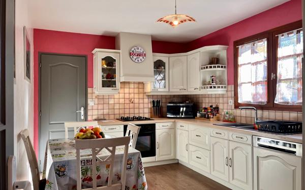 Maison à vendre    5 pièces •  Saubrigues