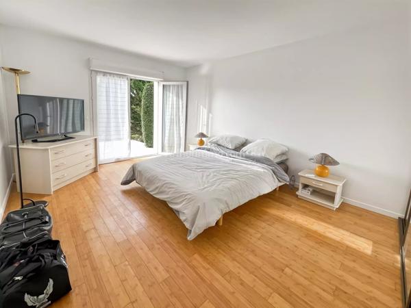 Vente                                                      Maison
                        
                     7 pièces                      183 m2                     à Soisy-sur-Seine