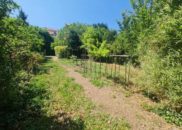 Maison de ville avec fort potentiel à 15 minutes d'Alès