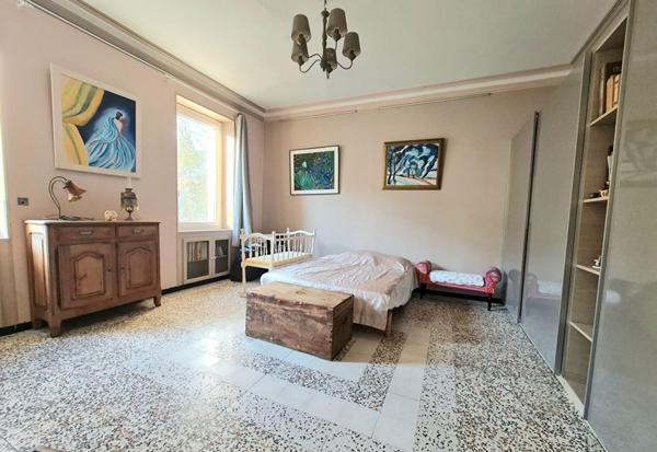 Maison de ville avec fort potentiel à 15 minutes d'Alès