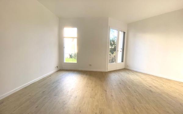 Appartement à vendre    1 pièce •  Aubergenville