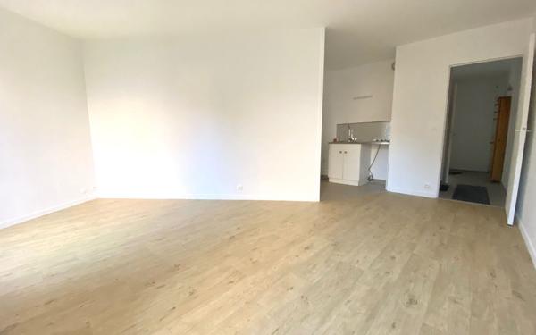 Appartement à vendre    1 pièce •  Aubergenville