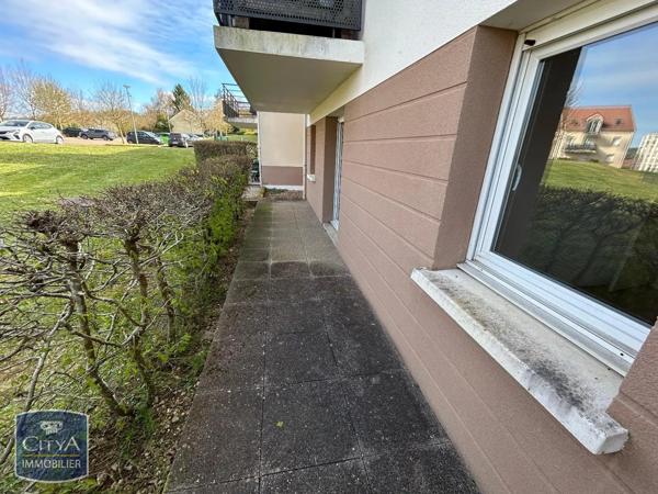 Appartement à louer 2 pièces 48.64m² Villeneuve-sur-Yonne (89500)