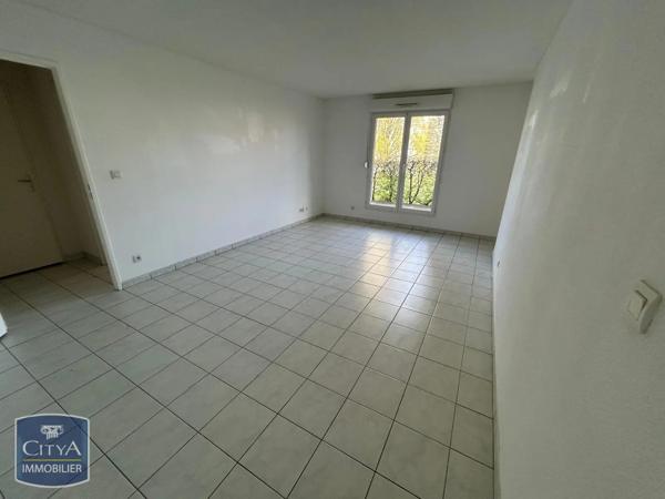 Appartement à louer 2 pièces 48.64m² Villeneuve-sur-Yonne (89500)