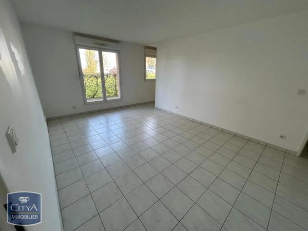 Appartement à louer 2 pièces 48.64m² Villeneuve-sur-Yonne (89500)