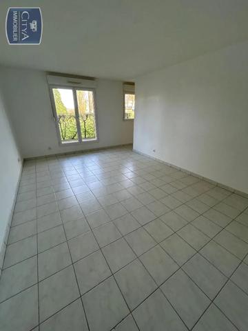 Appartement à louer 2 pièces 48.64m² Villeneuve-sur-Yonne (89500)