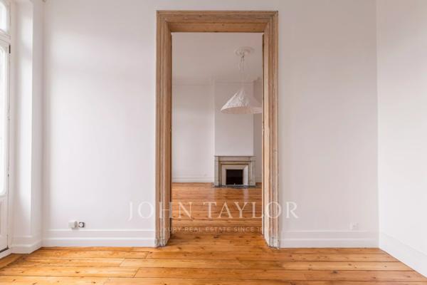 APPARTEMENT RENOVE - ASCENSEUR - CAVE - CENTRE HISTORIQUE