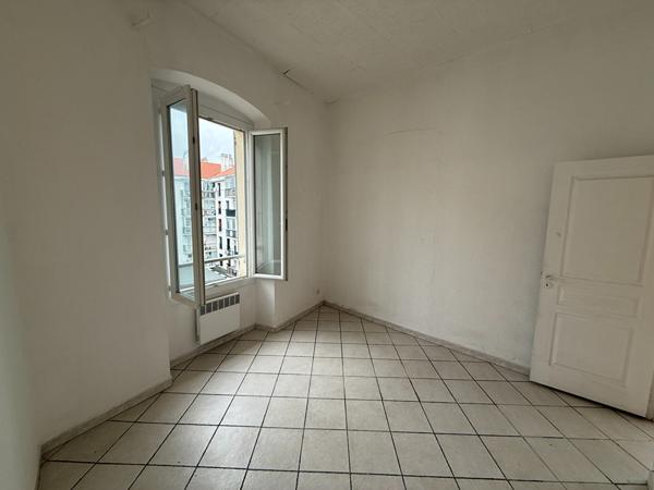 Location d'un appartement T2 à BASTIA (20200)