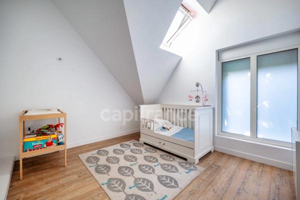 Versailles, A VENDRE MAISON RENOVEE  de 110 m2 au sol- 4 chambres- JARDIN- CALME et proximité des commodités.