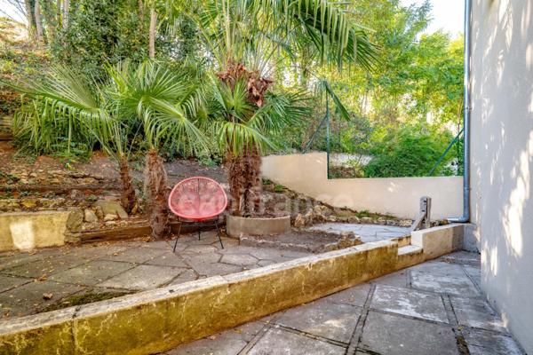 Versailles, A VENDRE MAISON RENOVEE  de 110 m2 au sol- 4 chambres- JARDIN- CALME et proximité des commodités.