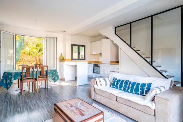 Versailles, A VENDRE MAISON RENOVEE  de 110 m2 au sol- 4 chambres- JARDIN- CALME et proximité des commodités.