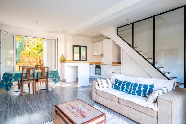 Versailles, A VENDRE MAISON RENOVEE  de 110 m2 au sol- 4 chambres- JARDIN- CALME et proximité des commodités.