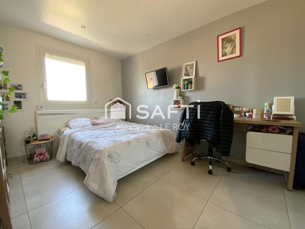 A GIGNAC, VILLA 4 CHAMBRES