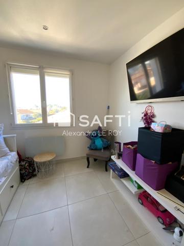 A GIGNAC, VILLA 4 CHAMBRES