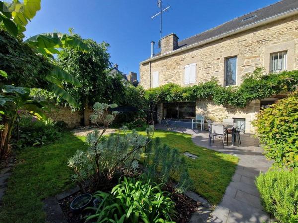 Maison à vendre à Pontivy dans le Morbihan (56300), ref : 56062-2237