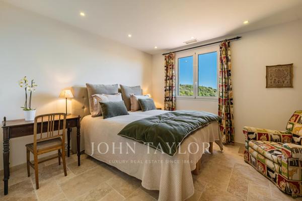 Luxueuse villa de 7 chambres avec vue panoramique pour une grande famille